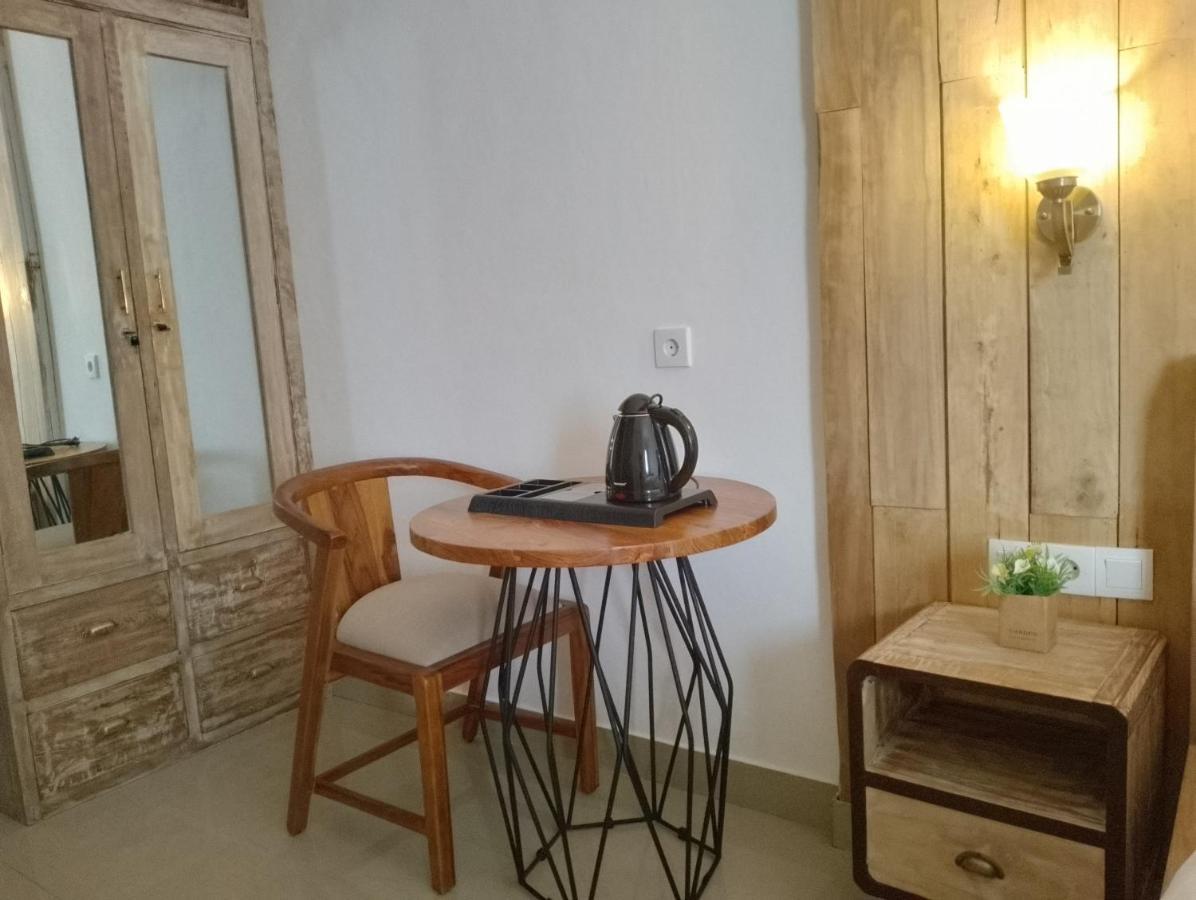 Oki Taru Residence Kuta Lombok Buitenkant foto